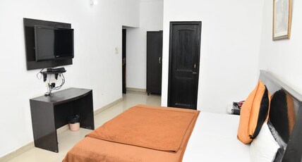 Hotel Shiraz Continental  Room Type - Executive Room