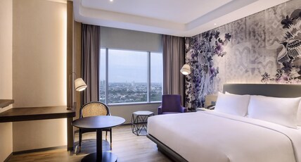 Mercure Jakarta Gatot Subroto Room Type - Privilege Room with 1 Double Bed Mercure Jakarta Gatot Subroto Room Type - Privilege Room with 1 Double Bed