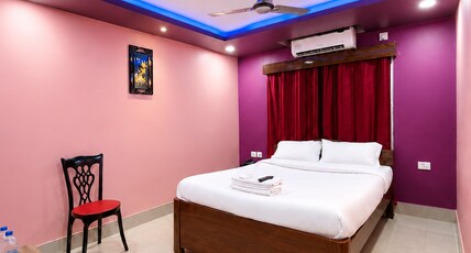 Das Hotel (5 minutes from Bagdogra Airport) Room Type - Standard AC ROOM Das Hotel (5 minutes from Bagdogra Airport) Room Type - Standard AC ROOM