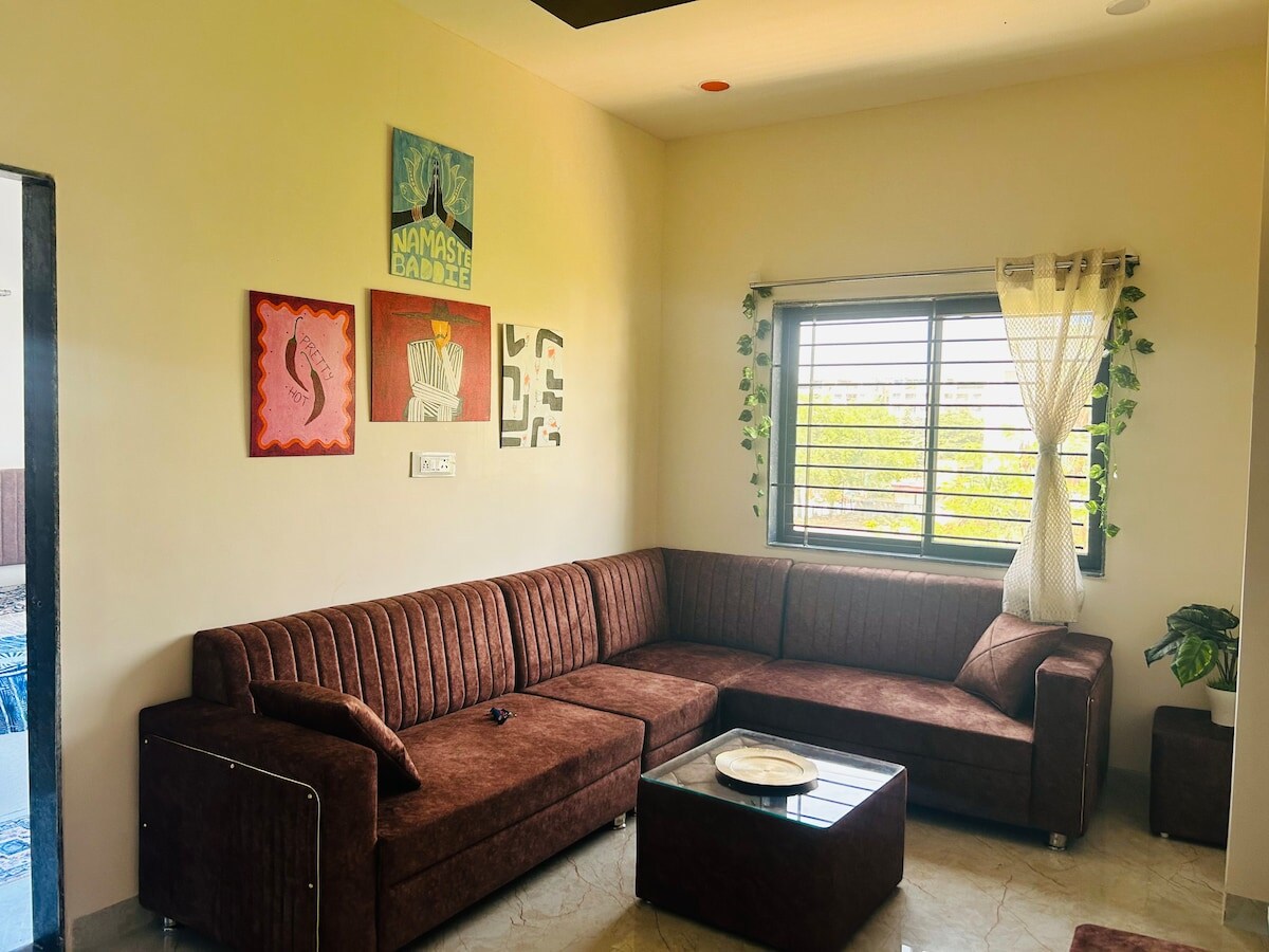 Calm Corner 1BHK Flat Balcony Stay in Indore - Tap to explore photos