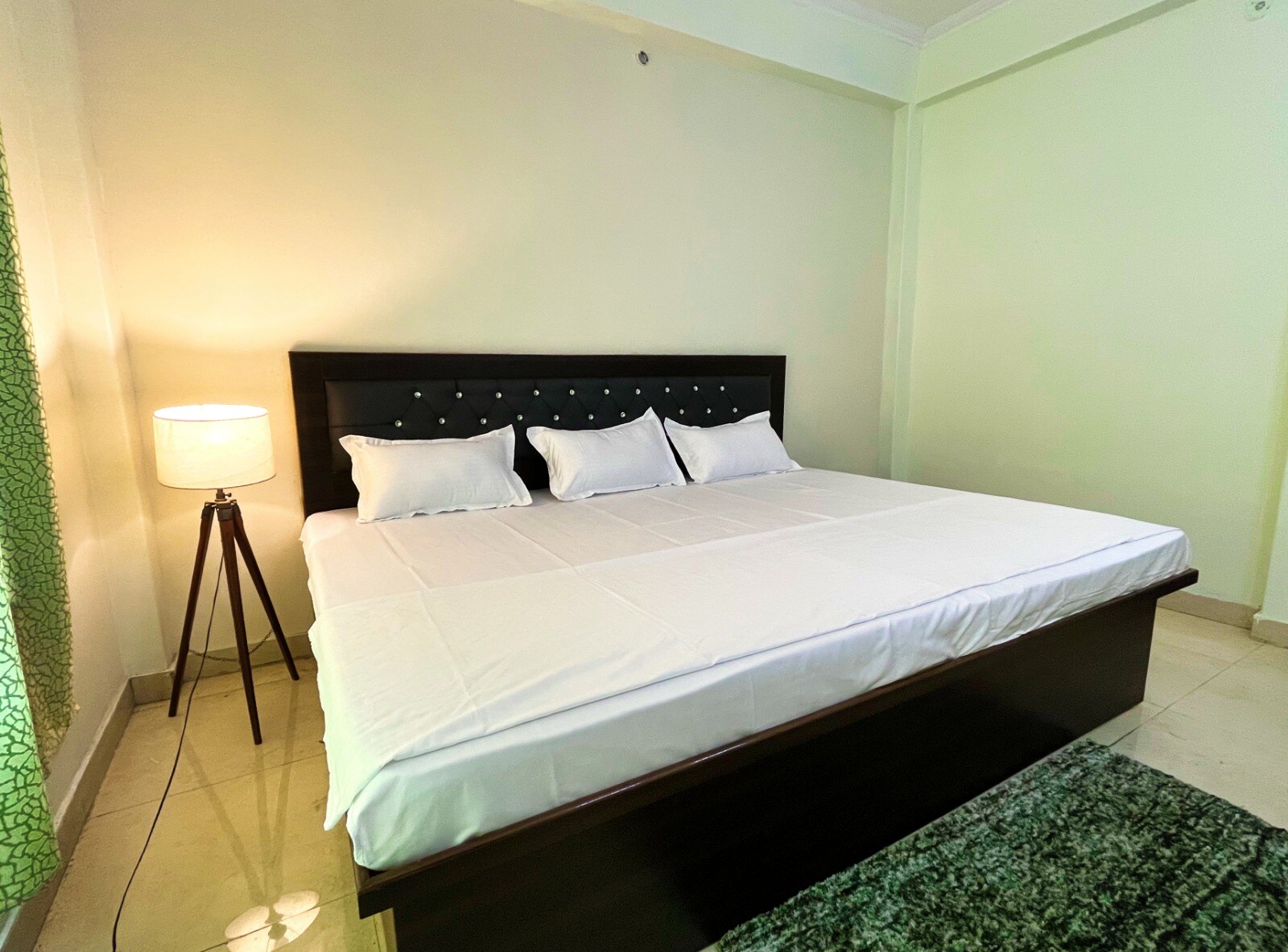 Cosy Homestay at Triveni Sangam Prayagraj - Tap to explore photos