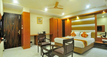 Hotel New Majestic Room Type - Deluxe Ac Double Bed Room