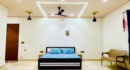 SHIV KRISH PALACE Room Type - BIG ROOM WITH( BATH TUB )