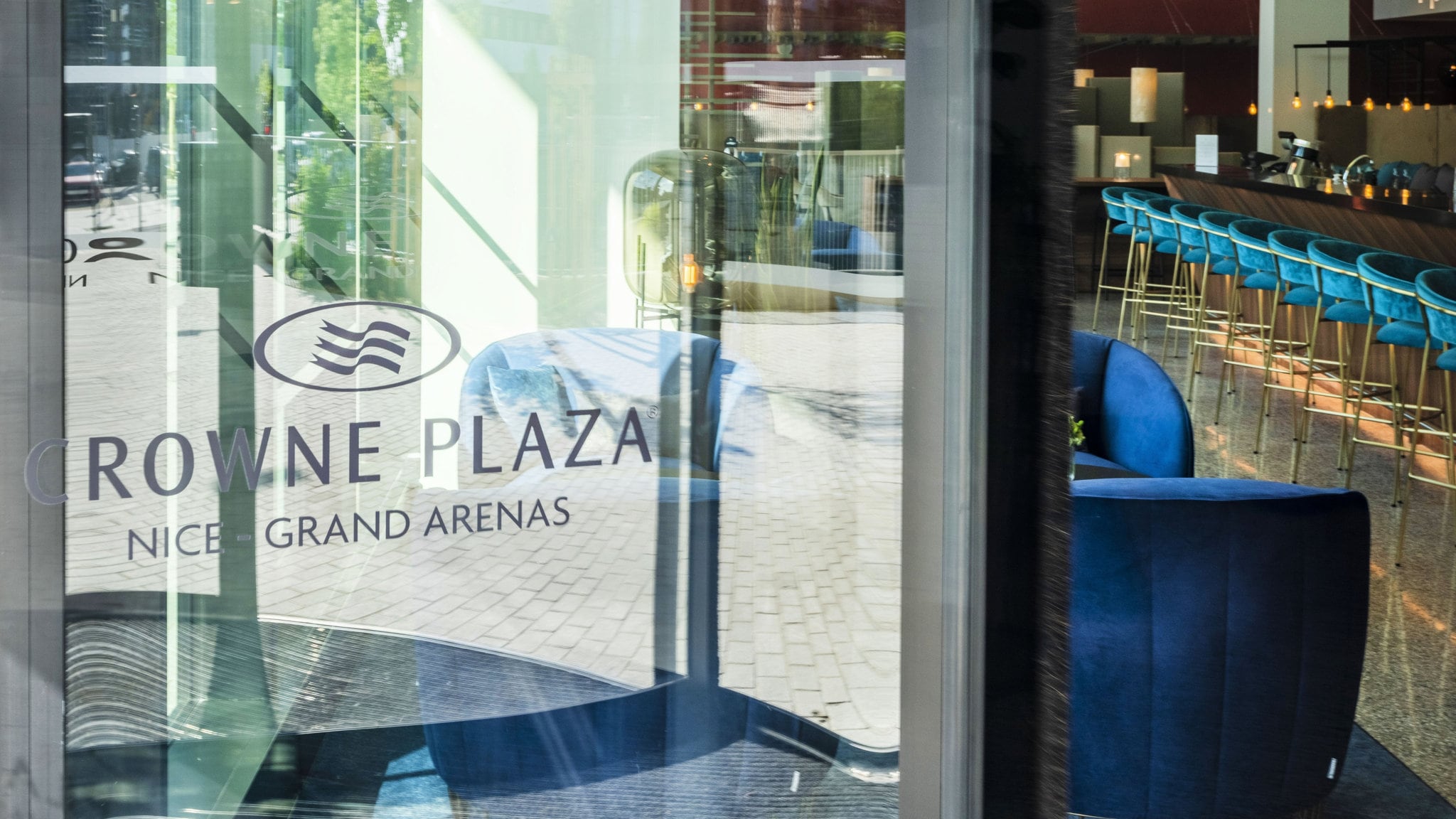 Crowne Plaza NICE - GRAND ARENAS - Tap to explore photos