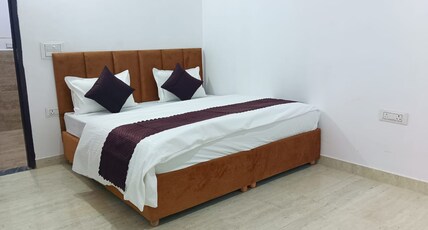 Hotel HR Residency UER 2 Room Type - Bedroom 8