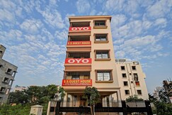 Hotel O S S Guest House