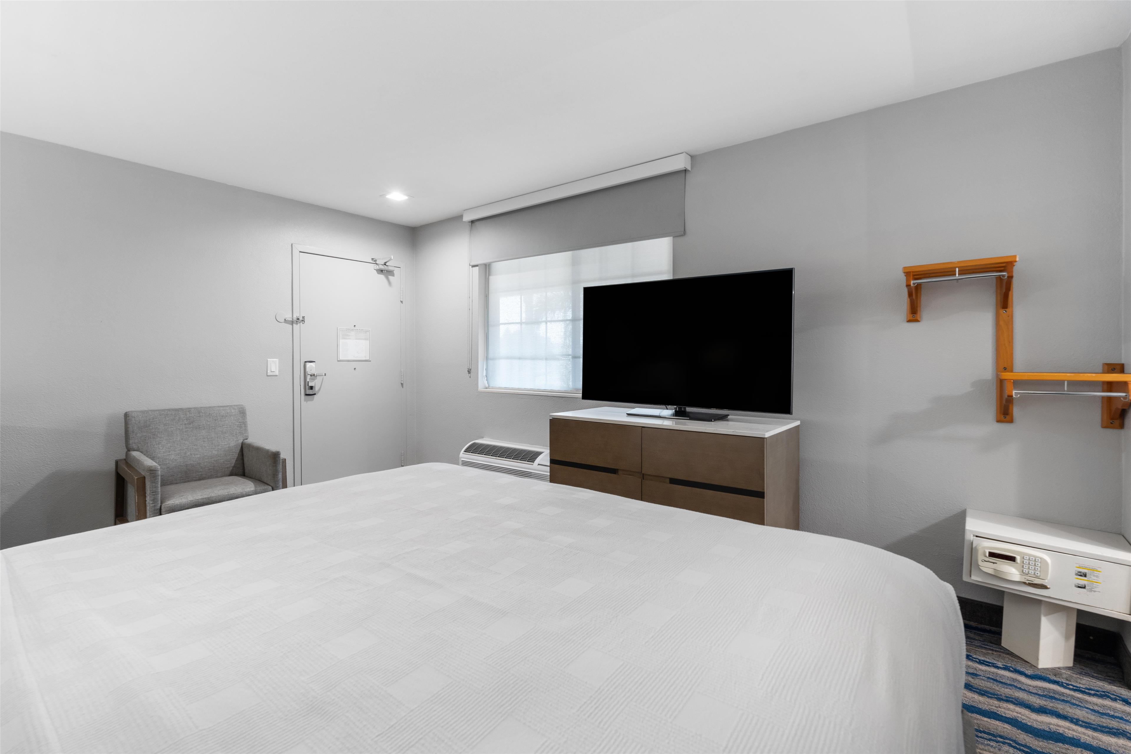 Best Western San Diego/Miramar Hotel - Tap to explore photos