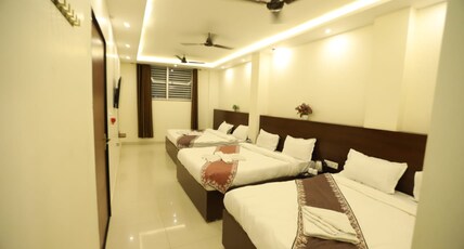 HOTEL R. Raghavam Room Type - Maharaja Triple Bed Room