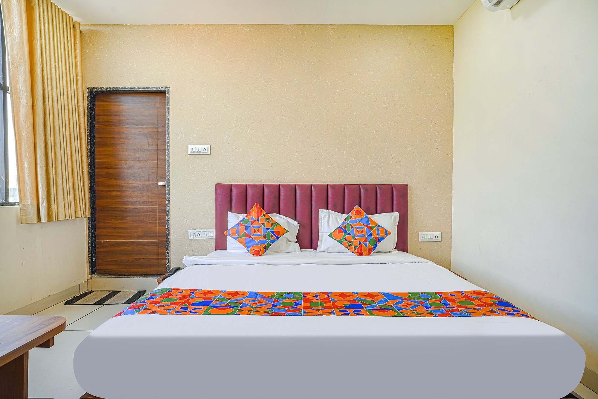FabHotel Sukh Vilas - Tap to explore photos