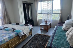 White Tara Scenic View Homestay || 10 min from Mall Road