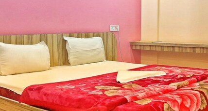 HOTEL ITIHAS Room Type - Super Deluxe Room