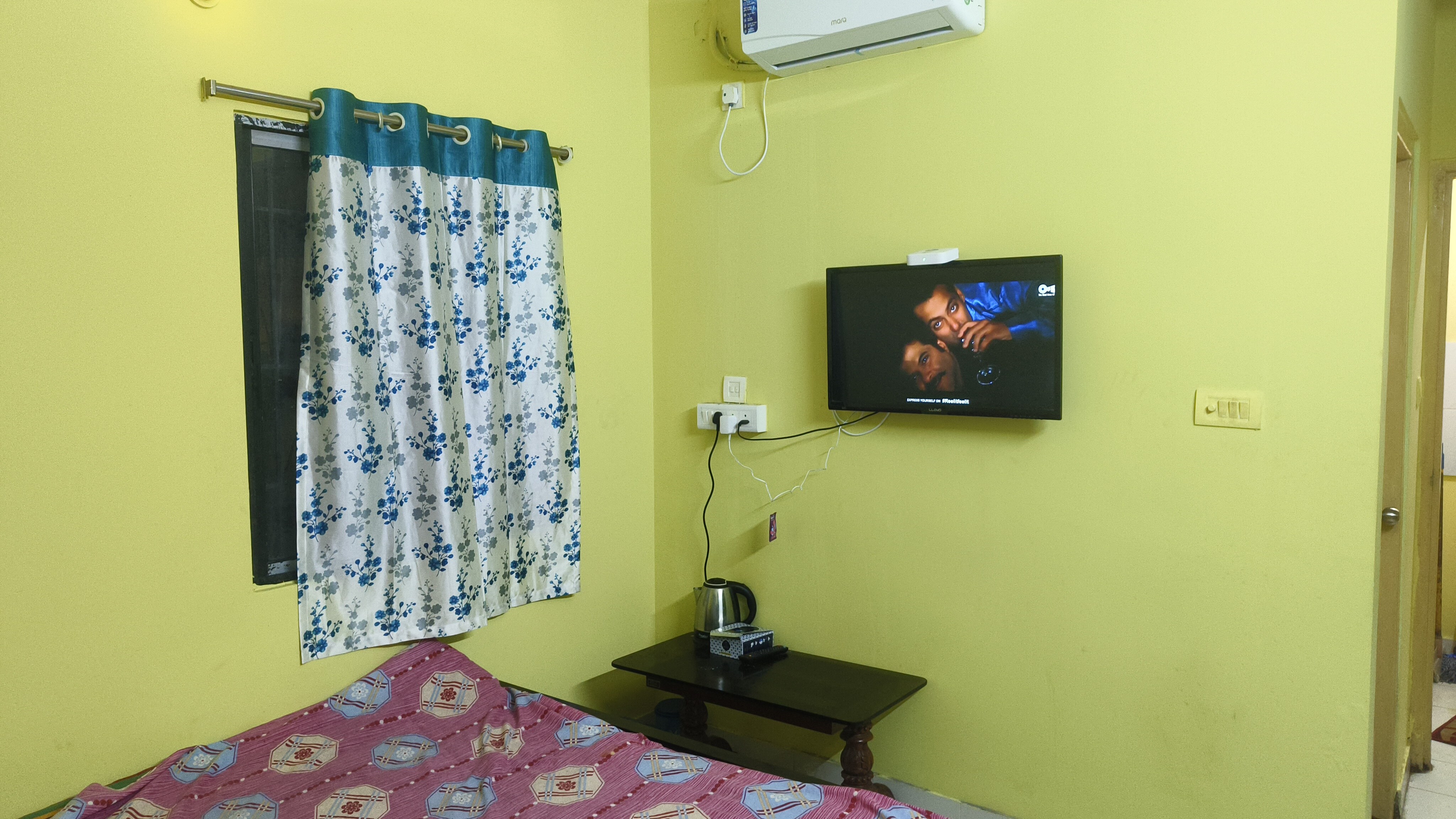 Jagdamba guest house - Tap to explore photos