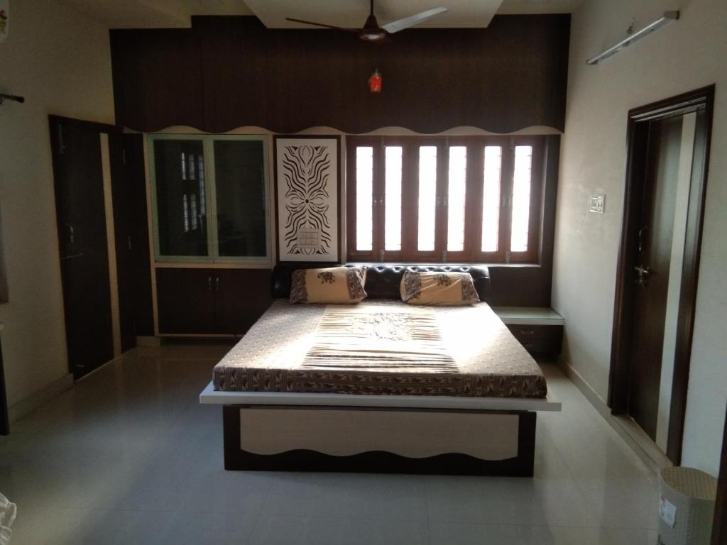 Hotel O Stayvillas BNB - Tap to explore photos