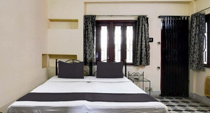 Behala Inn Room Type - Bedroom 1