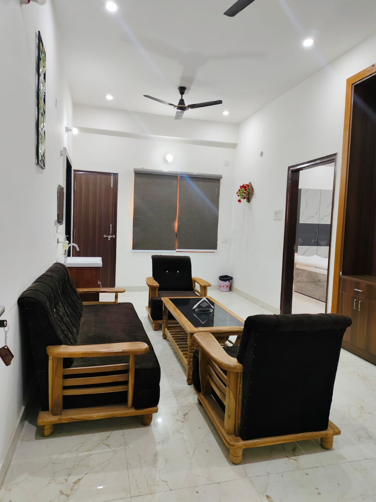 Kashi Home Stay - Tap to explore photos
