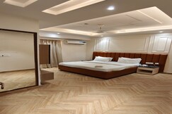 Hotel Royal Mirage - Pitampura