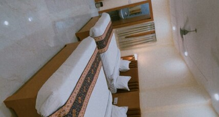 Hotel Royal Palace Room Type - Deluxe Quadruple Room Hotel Royal Palace Room Type - Deluxe Quadruple Room