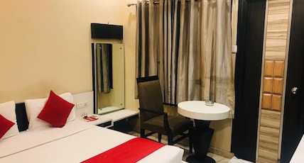 Hotel Sundaram Room Type - Deluxe Room Hotel Sundaram Room Type - Deluxe Room