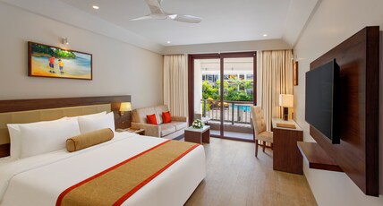 Sobit Sarovar Portico Room Type - Deluxe Double Room with Balcony