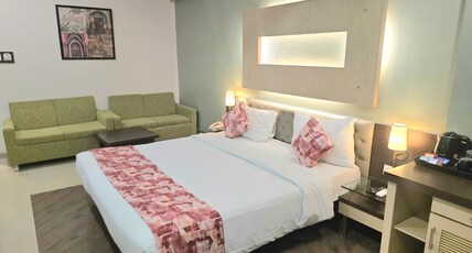 Hotel Mumbai House Thane Room Type - Deluxe Room