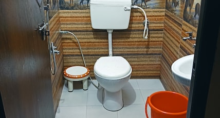 Hotel Shri Gajanan and Restorent Room Type - NON AC ROOM FOR 04 PERSON ONLY TWO KING SIZE BED Hotel Shri Gajanan and Restorent Room Type - NON AC ROOM FOR 04 PERSON ONLY TWO KING SIZE BED