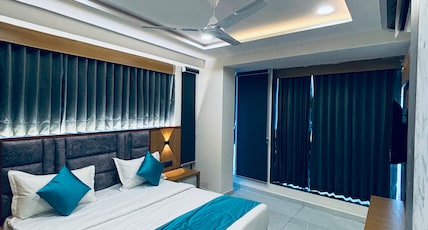 HOTEL SUNRISE. Room Type - Deluxe Double Bed Room HOTEL SUNRISE. Room Type - Deluxe Double Bed Room