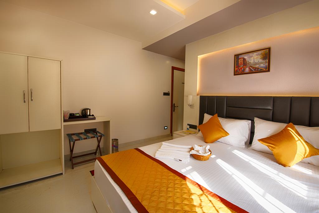 HOTEL VENKATESH REGENCY - Tap to explore photos