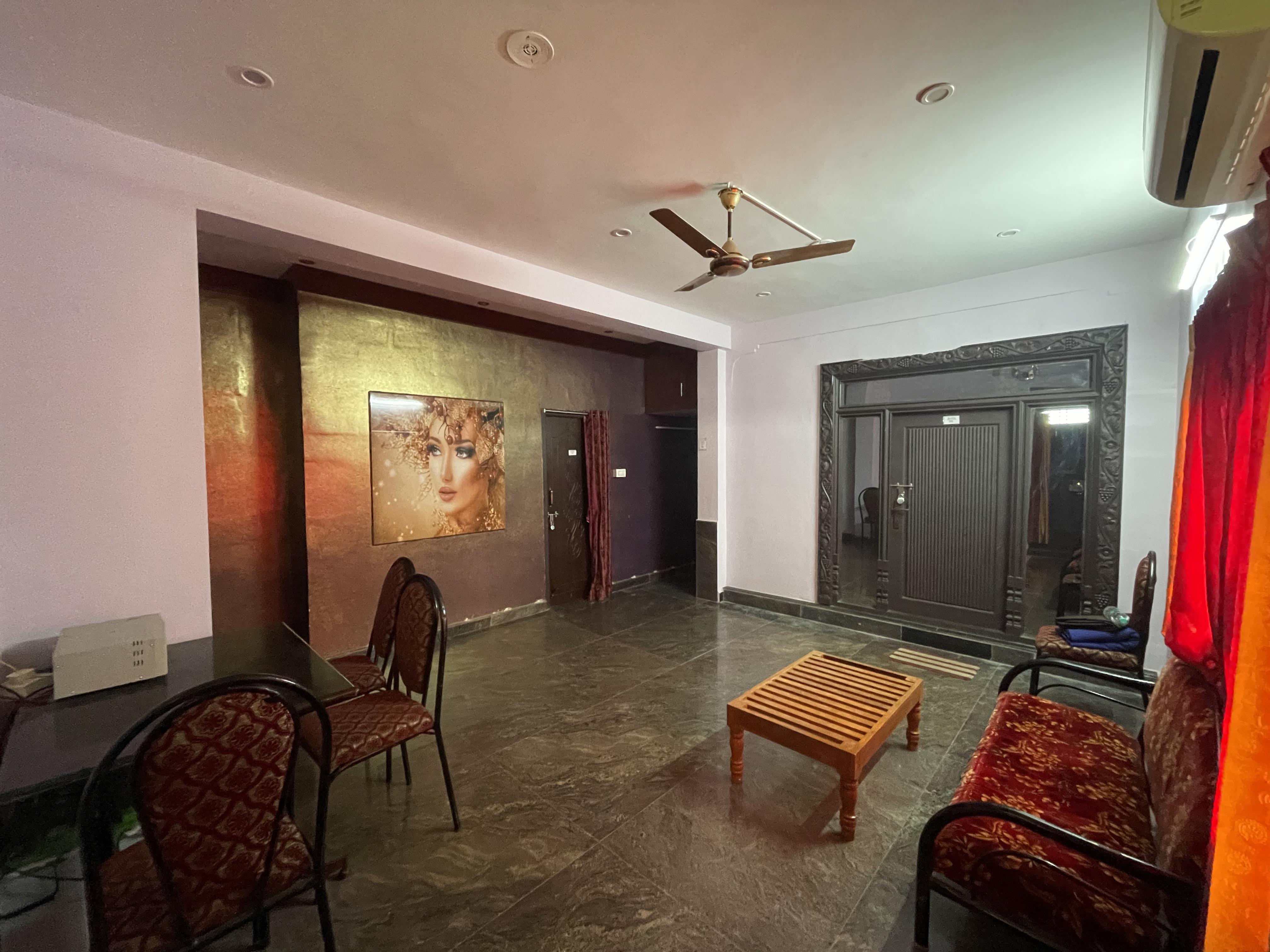 Sri Lakshmi Family Guest House - Tap to explore photos