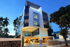 Hotel Thamburu International