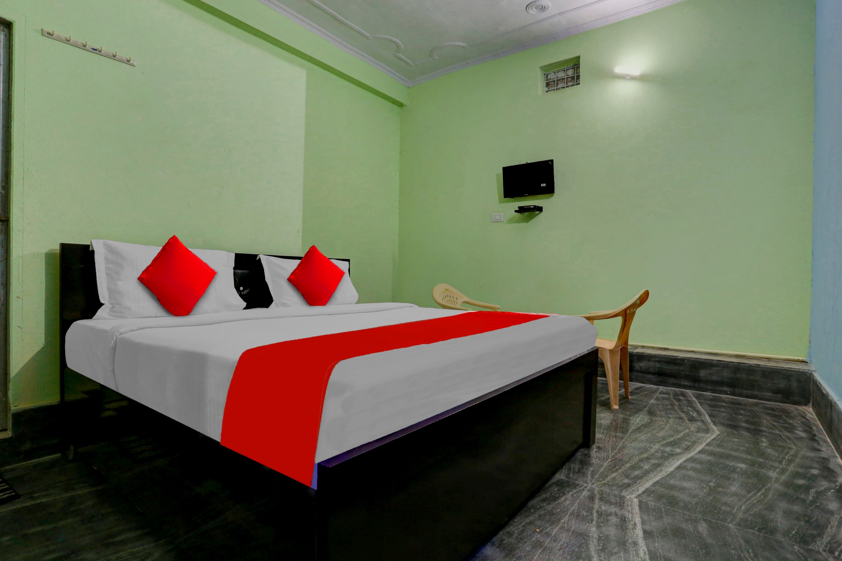 Hotel O by OYO Choudhary Residency - Tap to explore photos