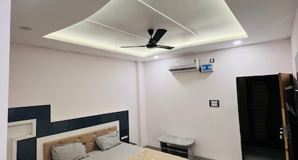 Daksh shree hotel and restaurant Room Type - Bedroom 102
