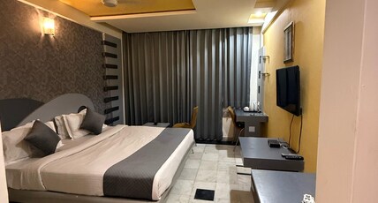 HOTEL GRANDE SITA - 900 Mtr. away from Railway Station & Bus Stand Room Type - Deluxe AC Room
