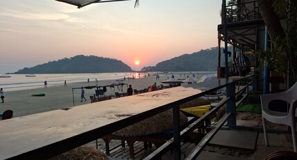 Cafe blue in Palolem Room Type - Partial sea view room with AC n Hotwater.