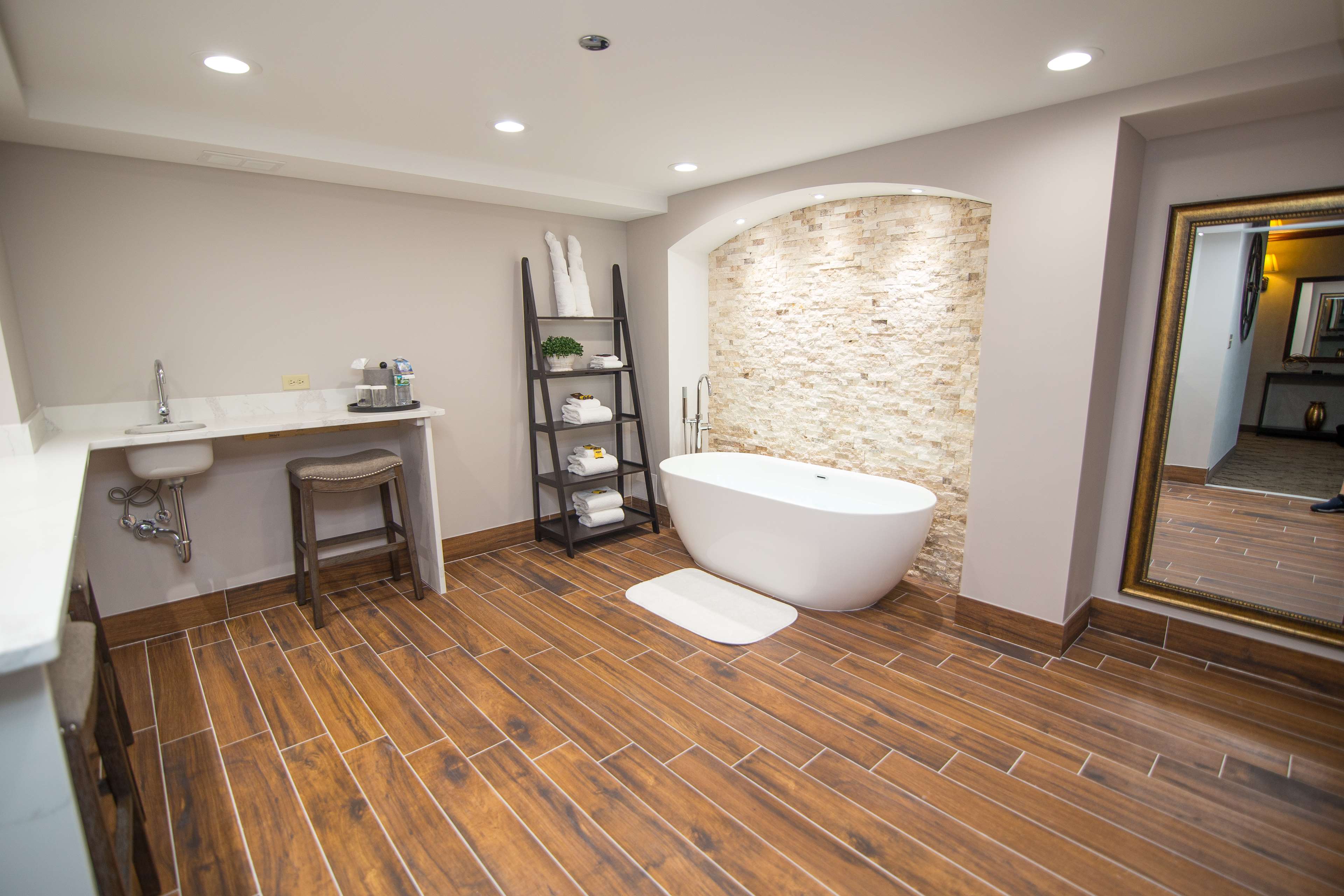 Best Western Plus Fairfield Executive Inn - Tap to explore photos