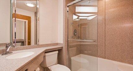 Best Western Designer Inn and Suites Room Type - 1 King Bed, Non-Smoking, Fantasy Suite, Hearts Delight, Whirlpool, Fireplace, Deluxe Shower, Full Br Best Western Designer Inn and Suites Room Type - 1 King Bed, Non-Smoking, Fantasy Suite, Hearts Delight, Whirlpool, Fireplace, Deluxe Shower, Full Br