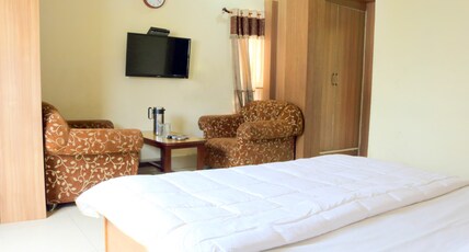 hotel sudarshan palace Room Type - Deluxe room