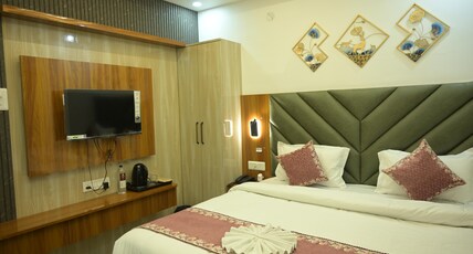 Hotel Surya Inn Room Type - Balcony Executive Room