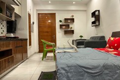 Royal orbit studio 519