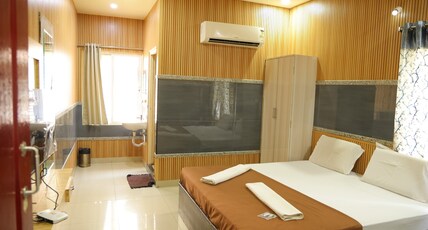 SSR Hotel Room Type - Deluxe Double Bed Non AC - EP