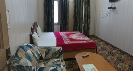 HOTEL BLUE SAPPHIRE AND RESTAURANT Room Type - Bedroom 4