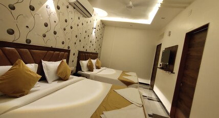 Hotel Sirohi Stay Room Type - Four Bed Family Room