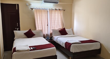 Hotel White Palace Room Type - Super Deluxe Room Twin bed AC