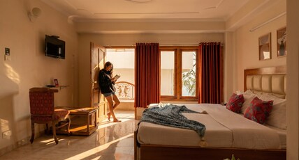 Kalra Regency Shimla Room Type - Superior Studio Room | Balcony