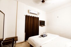 HOTEL 8 CUBES - By SKY Hotels - Near Pakhowal Road & Indoor Stadium SBS Nagar