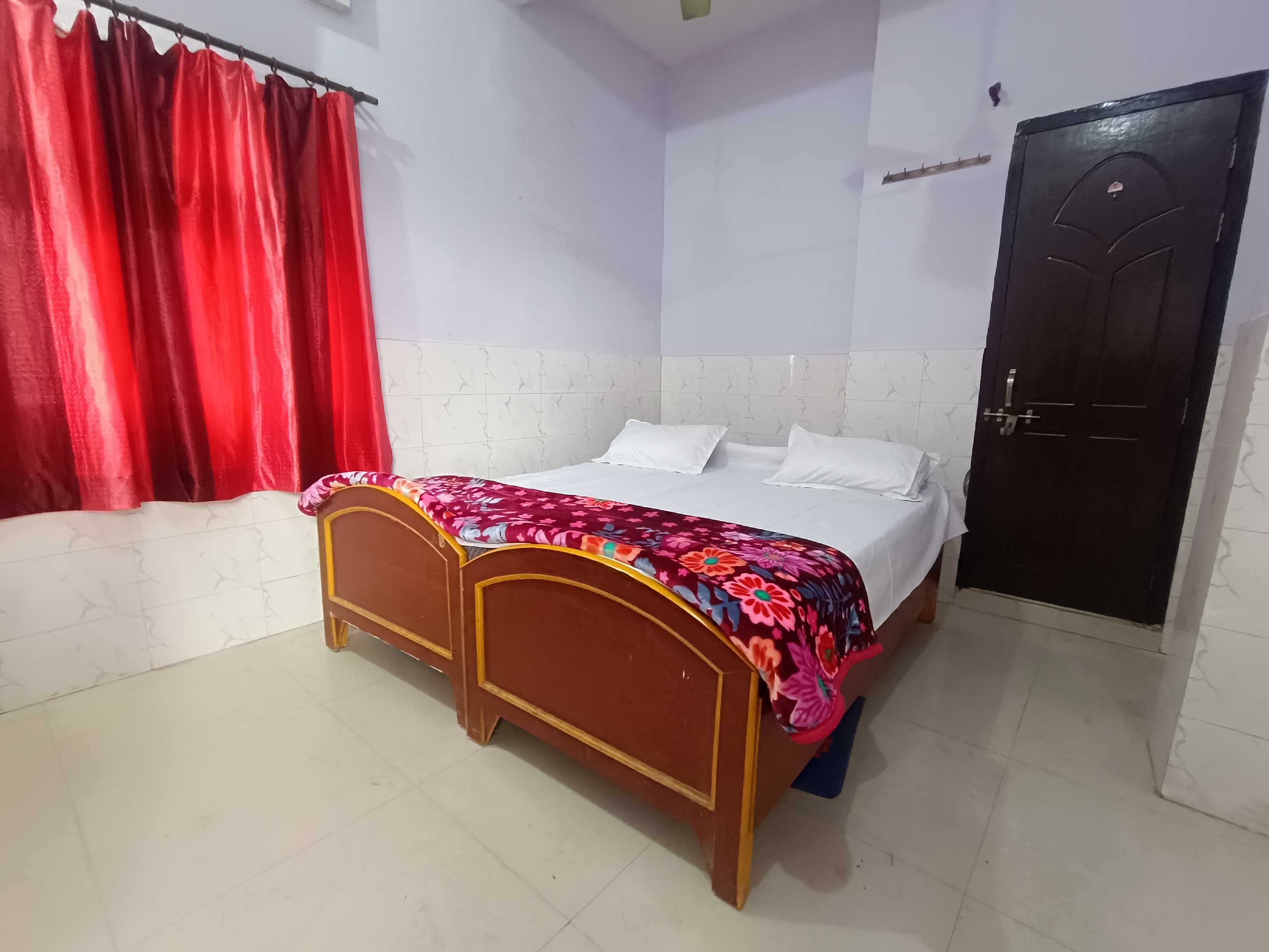 Hotel O HOME RAGHAV HOMESTAY - Tap to explore photos