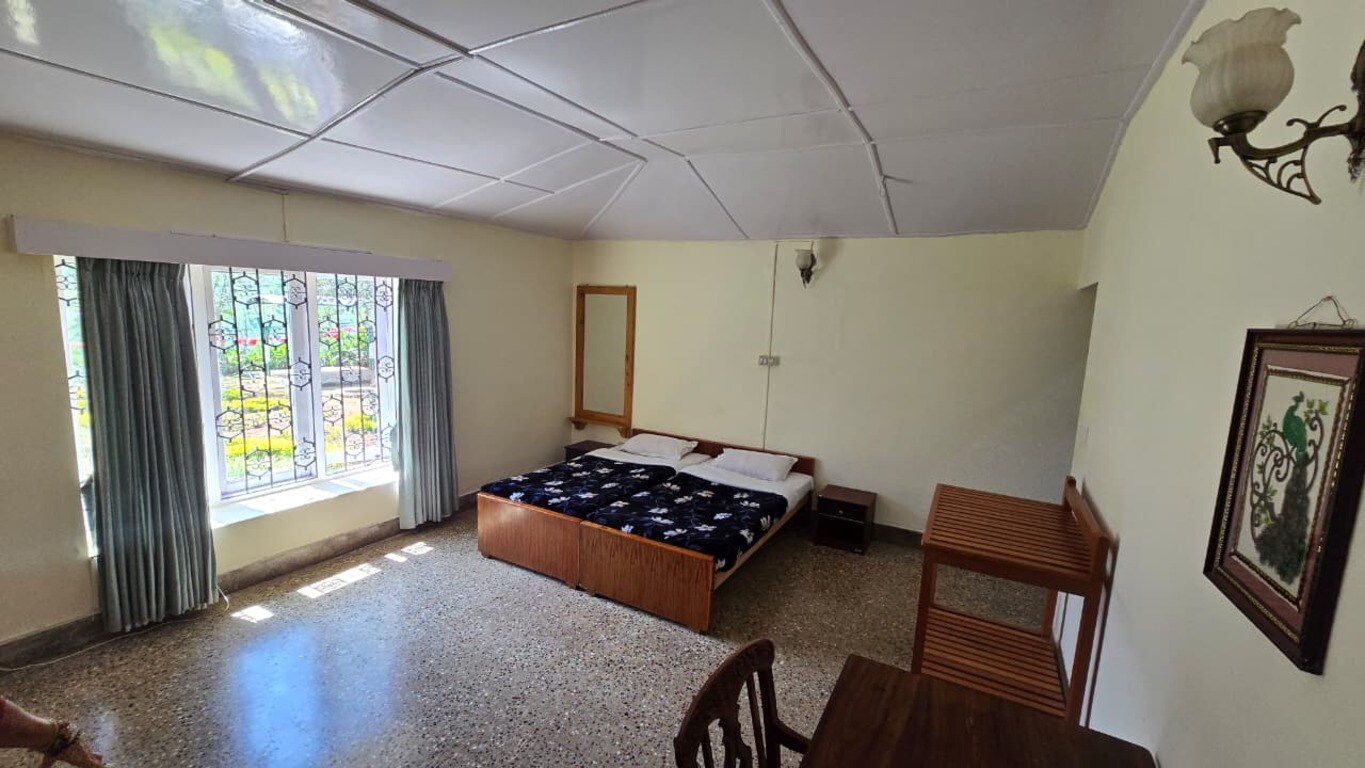 Runnymede Guest House - Tap to explore photos