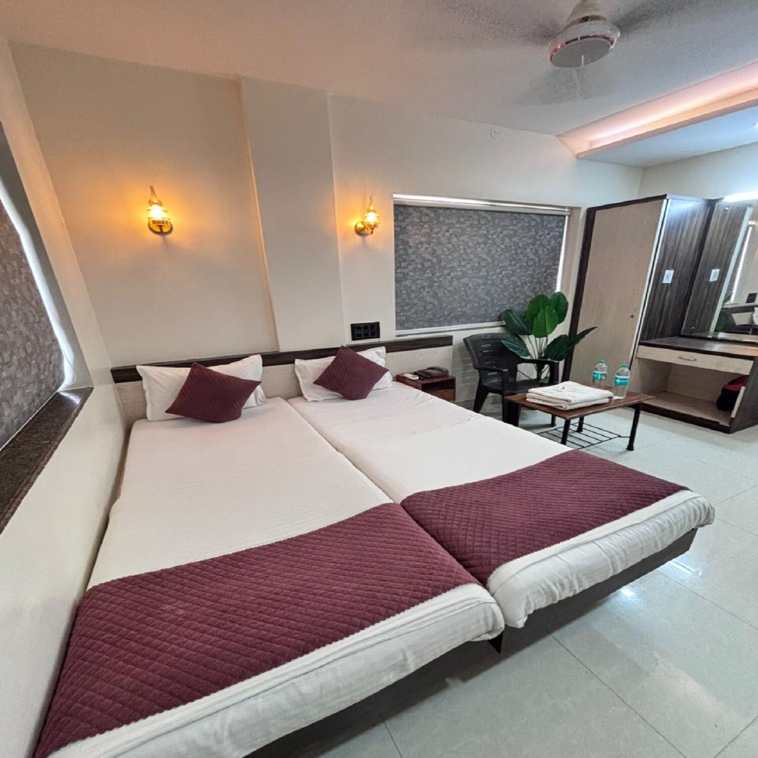 Hotel Rau Loadging - Tap to explore photos