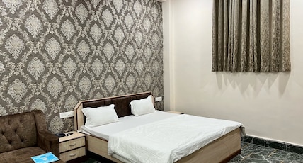 Hotel Paradise Room Type - AC DELUXE Hotel Paradise Room Type - AC DELUXE