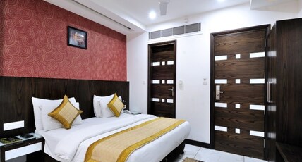Hotel Le Benz near NDLS Station & City Centre Room Type - Deluxe Room