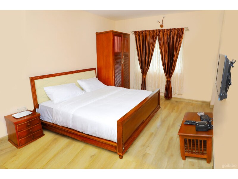 CINDOLA GATE - Tap to explore photos